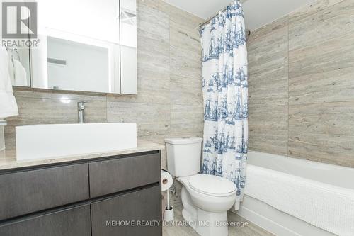 G17 - 26 Capreol Court, Toronto, ON - Indoor Photo Showing Bathroom