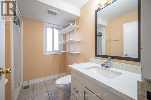 151 University Avenue E, Waterloo, ON - Indoor Photo Showing Bathroom