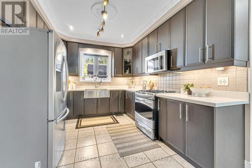 21 St Quentin Avenue, Toronto, ON - Indoor Photo Showing Kitchen With Upgraded Kitchen