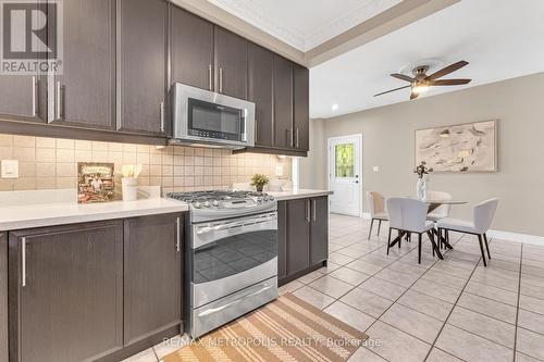 21 St Quentin Avenue, Toronto, ON - Indoor Photo Showing Kitchen With Upgraded Kitchen