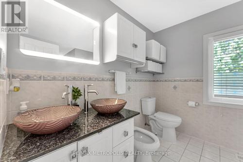 21 St Quentin Avenue, Toronto, ON - Indoor Photo Showing Bathroom