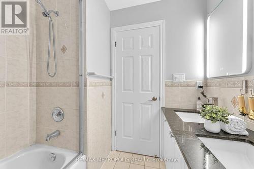 21 St Quentin Avenue, Toronto, ON - Indoor Photo Showing Bathroom