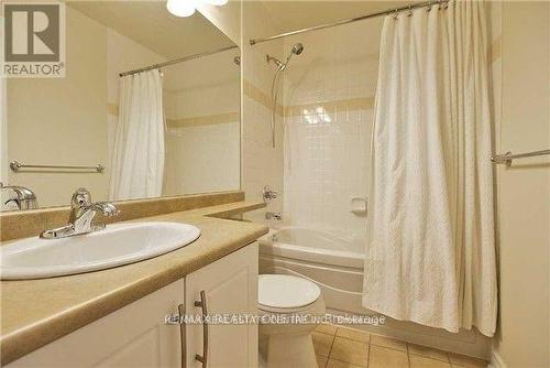 2101 - 3504 Hurontario Street, Mississauga, ON - Indoor Photo Showing Bathroom