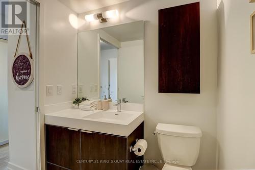 1025 - 3100 Keele Street, Toronto, ON - Indoor Photo Showing Bathroom