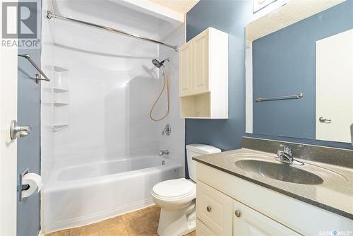 750 140 Meilicke Road, Saskatoon, SK - Indoor Photo Showing Bathroom