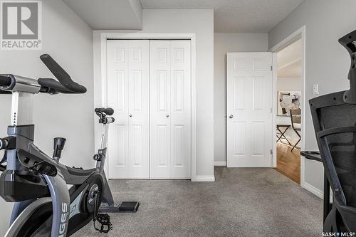 323 125 Willis Crescent, Saskatoon, SK - Indoor Photo Showing Gym Room