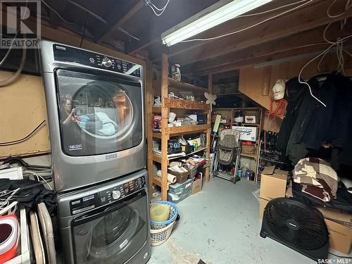 233 Onstad Crescent, Weyburn, SK - Indoor Photo Showing Laundry Room