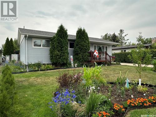 233 Onstad Crescent, Weyburn, SK - Outdoor With Deck Patio Veranda