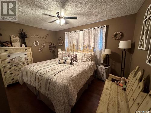 233 Onstad Crescent, Weyburn, SK - Indoor Photo Showing Bedroom