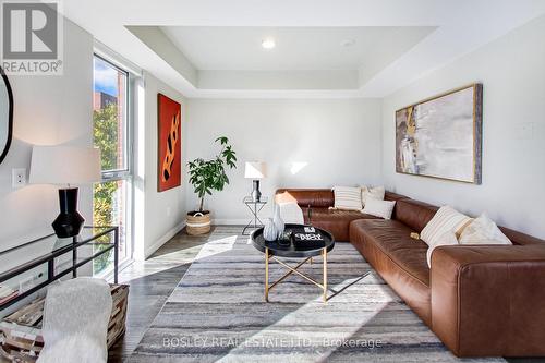 423 - 25 Cole Street, Toronto, ON - Indoor Photo Showing Living Room