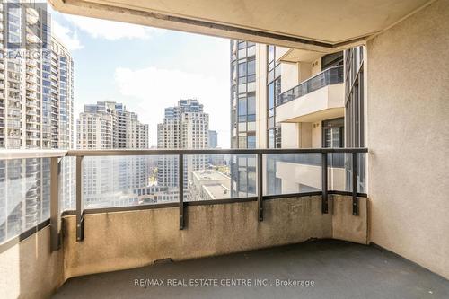 1424 - 500 Doris Avenue, Toronto, ON - Outdoor With Balcony