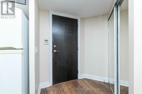 1424 - 500 Doris Avenue, Toronto, ON - Indoor Photo Showing Other Room