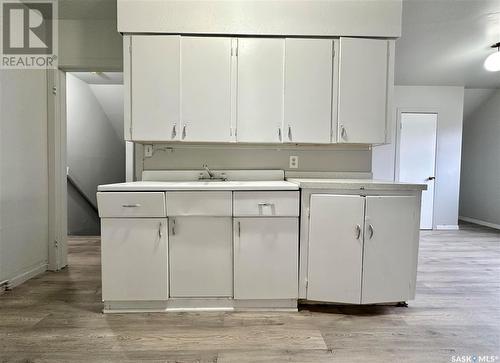 404 Toronto Street, Regina, SK - Indoor Photo Showing Kitchen