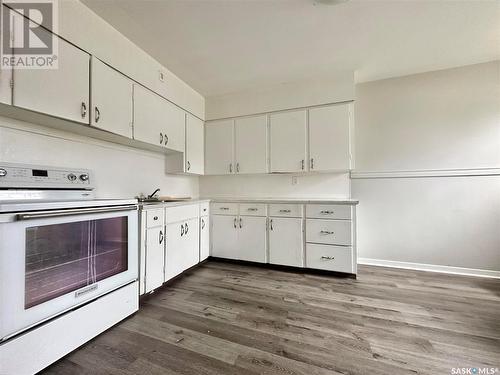 404 Toronto Street, Regina, SK - Indoor Photo Showing Kitchen