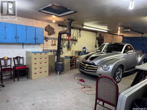 230 10Th Street, Humboldt, SK - Indoor Photo Showing Garage