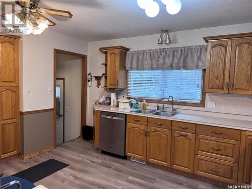 230 10Th Street, Humboldt, SK - Indoor Photo Showing Kitchen With Double Sink