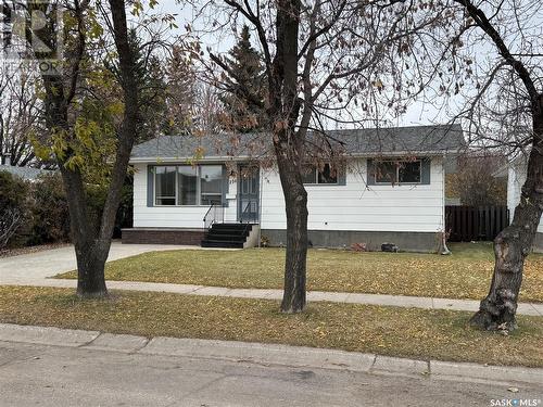 230 10Th Street, Humboldt, SK - Outdoor