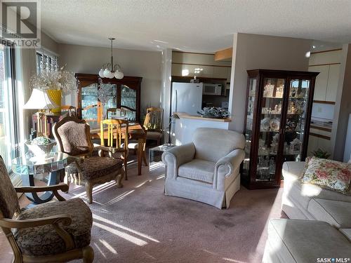 309 1442 102Nd Street, North Battleford, SK - Indoor Photo Showing Living Room