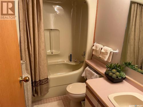 309 1442 102Nd Street, North Battleford, SK - Indoor Photo Showing Bathroom