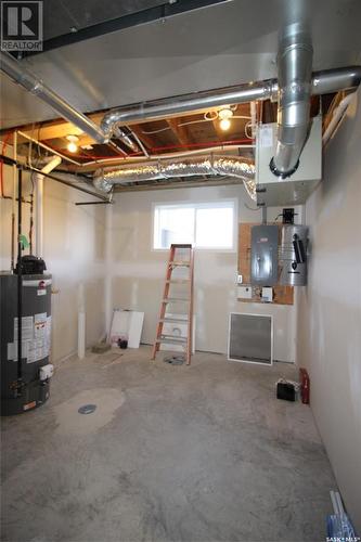 209 2Nd Avenue E, Shaunavon, SK - Indoor Photo Showing Basement