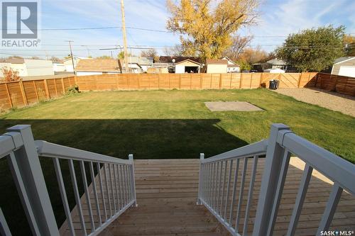 209 2Nd Avenue E, Shaunavon, SK - Outdoor