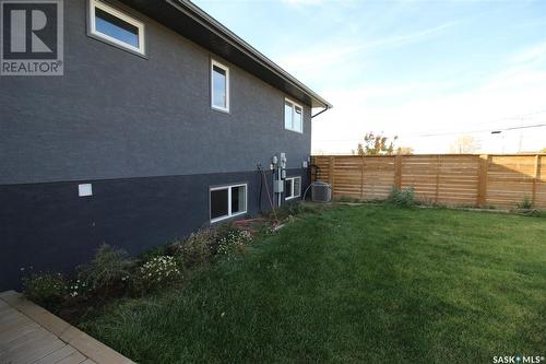 209 2Nd Avenue E, Shaunavon, SK - Outdoor