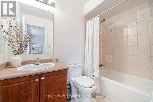 5109 Celebration Drive, Mississauga, ON - Indoor Photo Showing Bathroom