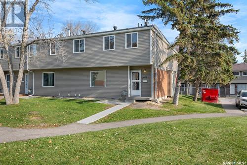 3958 Castle Road, Regina, SK - Outdoor With Facade