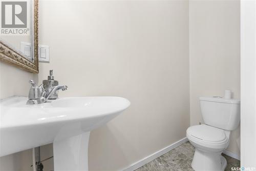 3958 Castle Road, Regina, SK - Indoor Photo Showing Bathroom