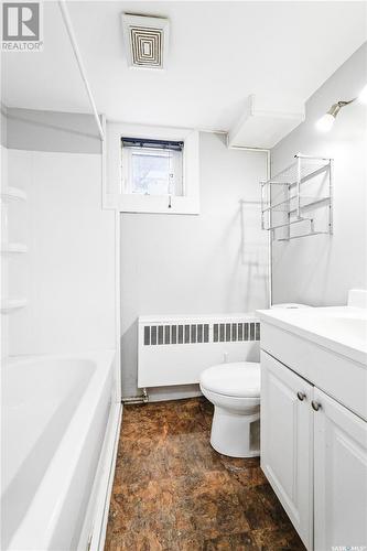 5135 North West Boulevard, Regina, SK - Indoor Photo Showing Bathroom