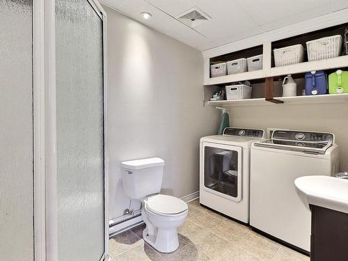 Bathroom - 517 Rue De La Fredière, Saint-Jean-Sur-Richelieu, QC - Indoor Photo Showing Laundry Room