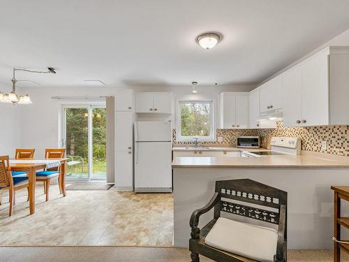 Cuisine - 1372  - 1376 Rue Ste-Olive, Val-David, QC - Indoor Photo Showing Kitchen