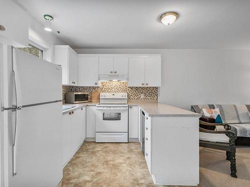 Cuisine - 1372  - 1376 Rue Ste-Olive, Val-David, QC - Indoor Photo Showing Kitchen