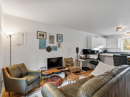 Salon - 1372  - 1376 Rue Ste-Olive, Val-David, QC - Indoor Photo Showing Living Room