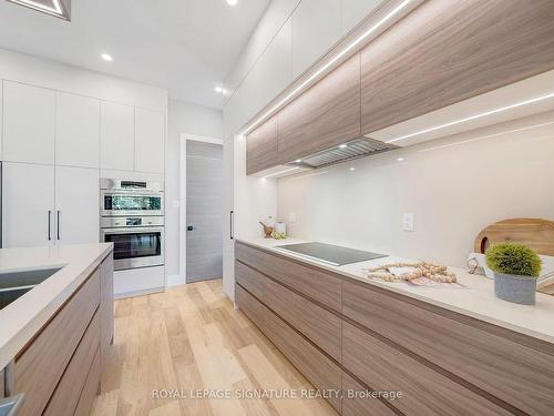 16 Walsh Ave, Toronto, ON - Indoor Photo Showing Kitchen With Double Sink With Upgraded Kitchen