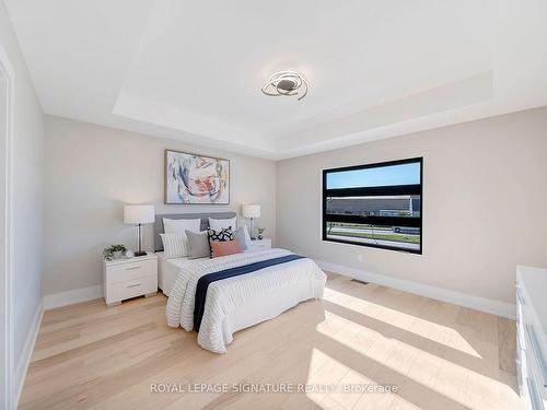 16 Walsh Ave, Toronto, ON - Indoor Photo Showing Bedroom