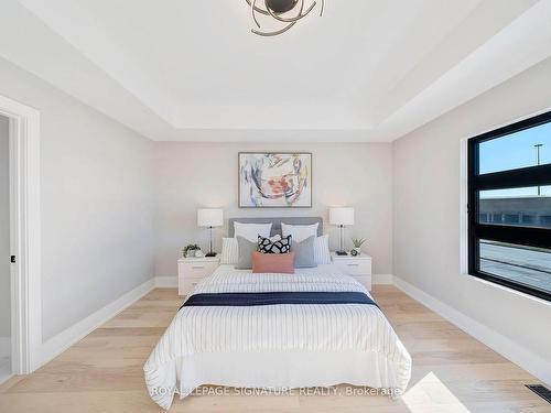 16 Walsh Ave, Toronto, ON - Indoor Photo Showing Bedroom