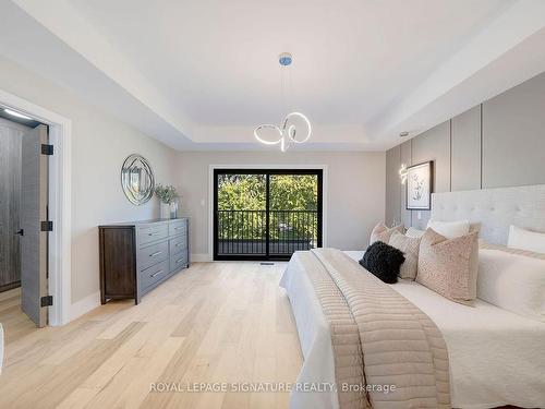 16 Walsh Ave, Toronto, ON - Indoor Photo Showing Bedroom