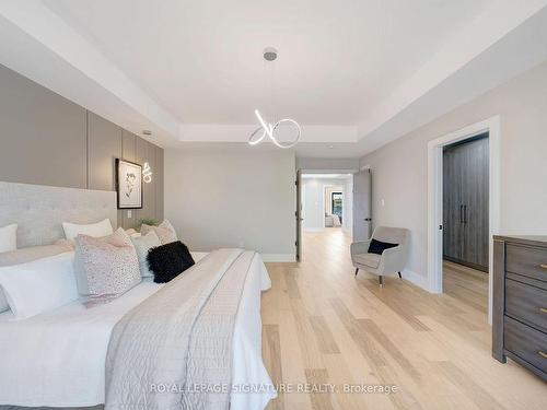 16 Walsh Ave, Toronto, ON - Indoor Photo Showing Bedroom