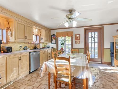 Kitchen - 225 Ch. De La Rivière-Des-Fèves S., Sainte-Martine, QC - Indoor Photo Showing Other Room