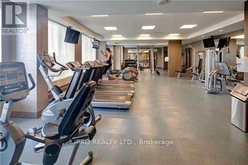 1827 - 7161 Yonge Street E, Markham, ON - Indoor Photo Showing Gym Room