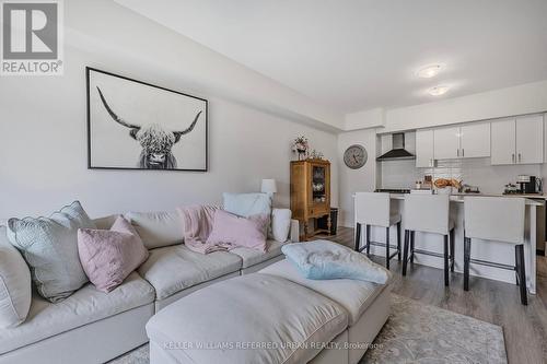 104 - 10 Culinary Lane, Barrie, ON - Indoor Photo Showing Living Room