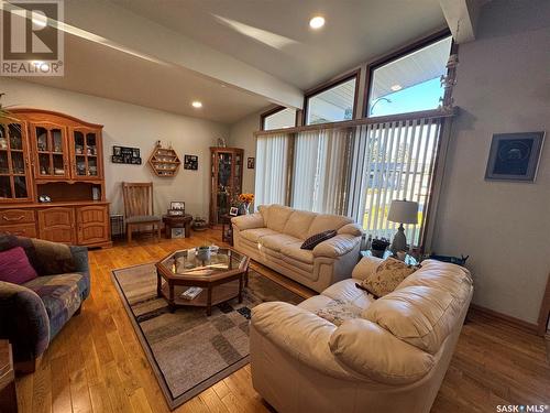 3 Rosefield Drive, Yorkton, SK - Indoor Photo Showing Living Room