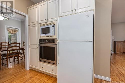 333 Cornwall Road, Shediac, NB - Indoor Photo Showing Kitchen