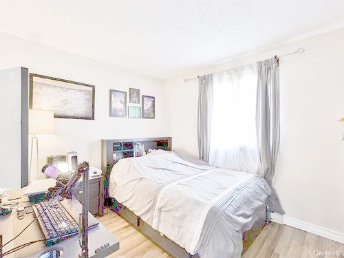 Chambre Ã  coucher principale - 148-800 Boul. Laval, Laval (Chomedey), QC - Indoor Photo Showing Bedroom