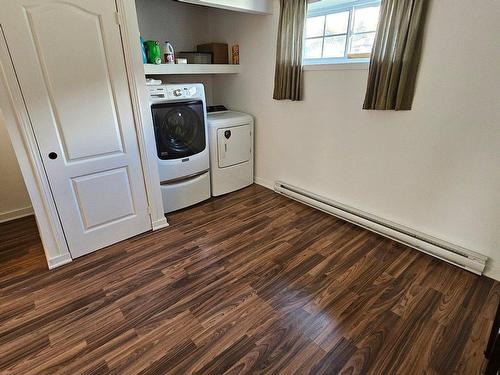 Salle familiale - 539 Rue Marguerite, Saint-Lin/Laurentides, QC - Indoor Photo Showing Laundry Room