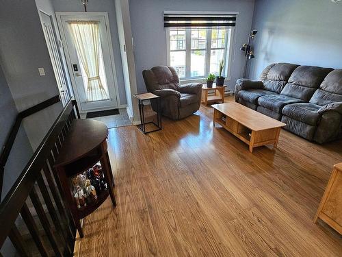 Salon - 539 Rue Marguerite, Saint-Lin/Laurentides, QC - Indoor Photo Showing Living Room