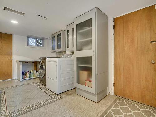 Laundry room - 257 Rue De Dijon, Laval (Pont-Viau), QC - Indoor Photo Showing Laundry Room