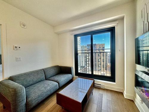 Salon - 1408-628 Rue St-Jacques, Montréal (Ville-Marie), QC - Indoor Photo Showing Living Room