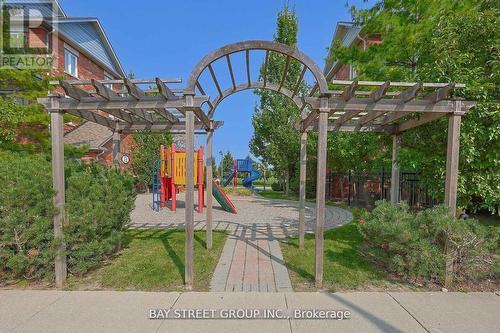 64 - 2275 Bur Oak Avenue, Markham, ON - Outdoor